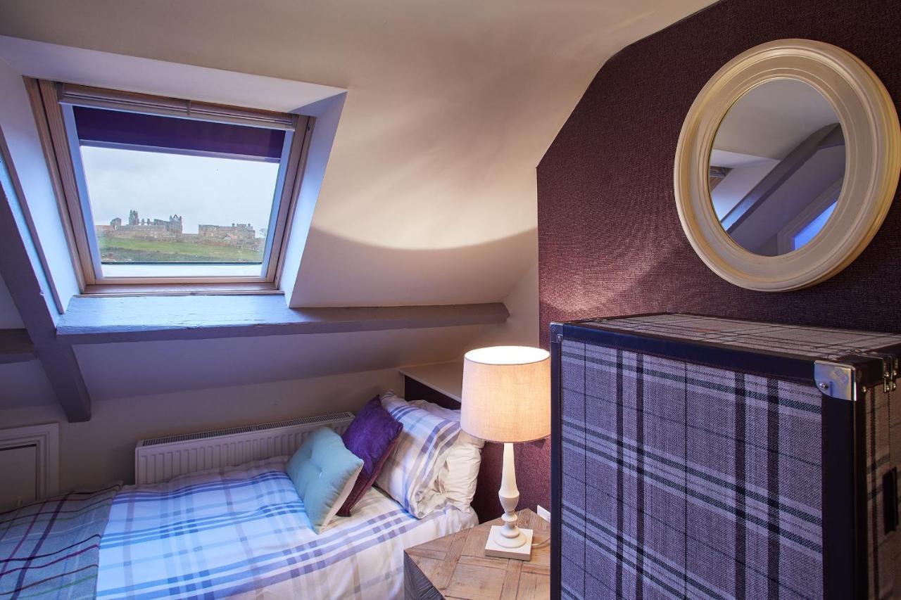 Host & Stay - Spyglass 1708 วิทบี ภายนอก รูปภาพ